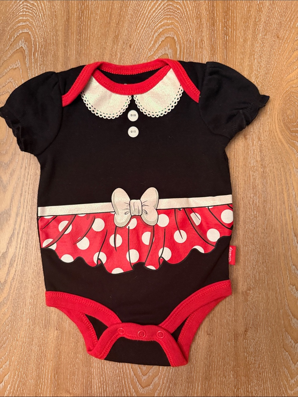 Disney Baby Girls “Minnie Mouse” 0-3mo, One-Piece Bodysuit. Like new